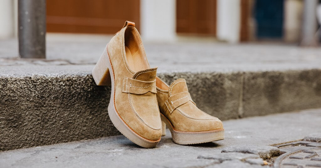 CHAUSSURES A TALON