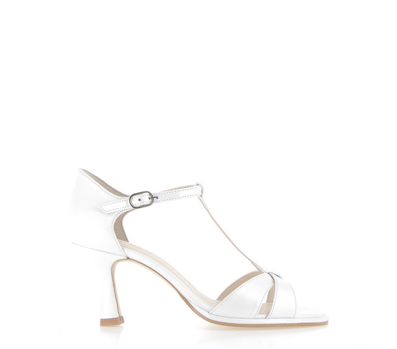 j2215a-blanc